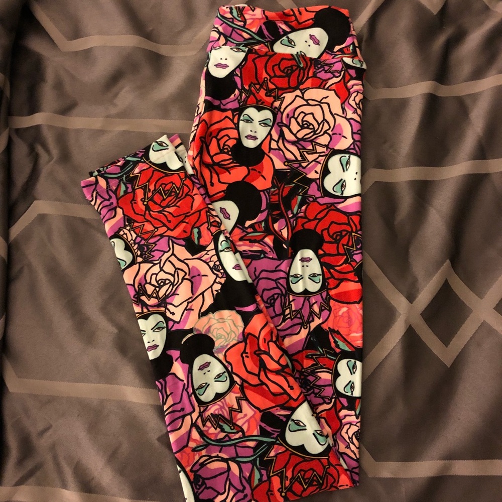Evil Queen OS leggings
